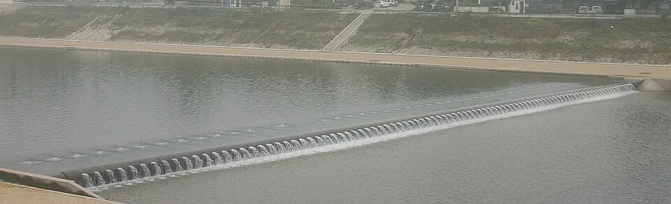 Inflatable rubber dam across the Hongcheon River