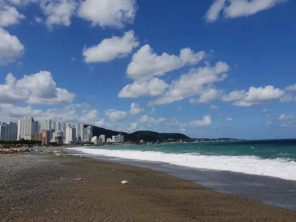 Waves along Jeongja Beach in Buk-gu, Ulsan.