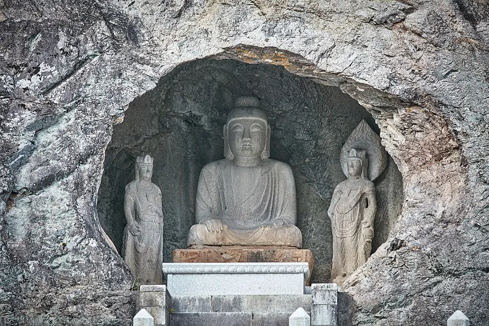 Gunwi Amitabha Buddha Triad Grotto