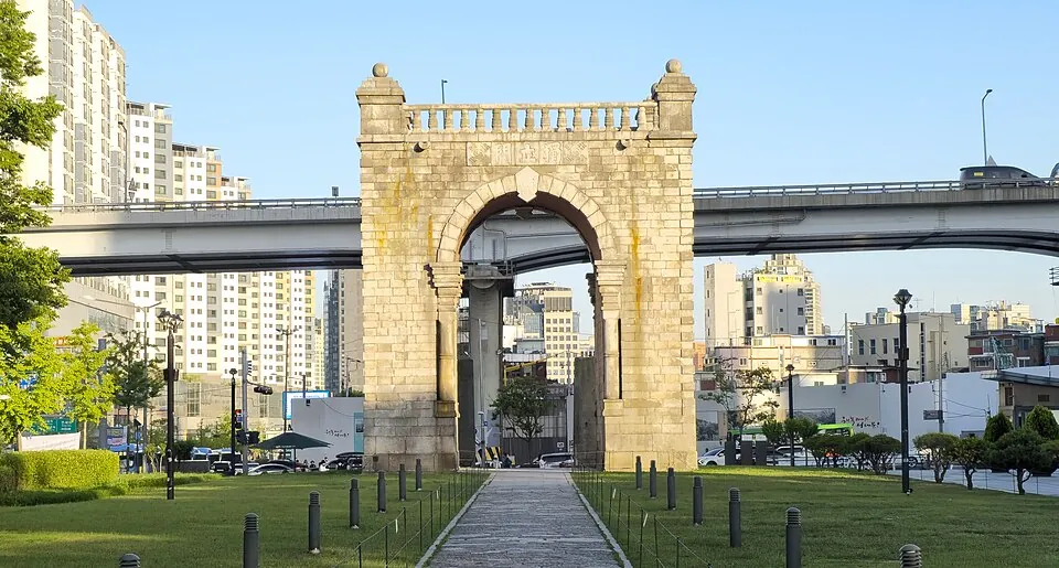 Dongnimmun Independence Gate beside Hyeonjeo overpass, Seodaemun-gu, Seoul.