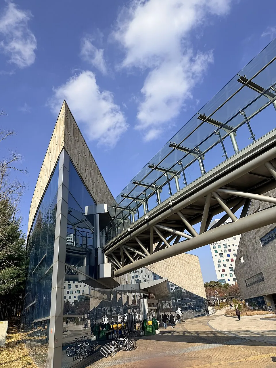 The exterior of the Korea Manhwa Museum.