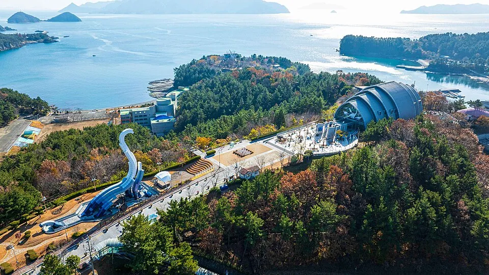 Goseong Dinosaur Museum and coast
