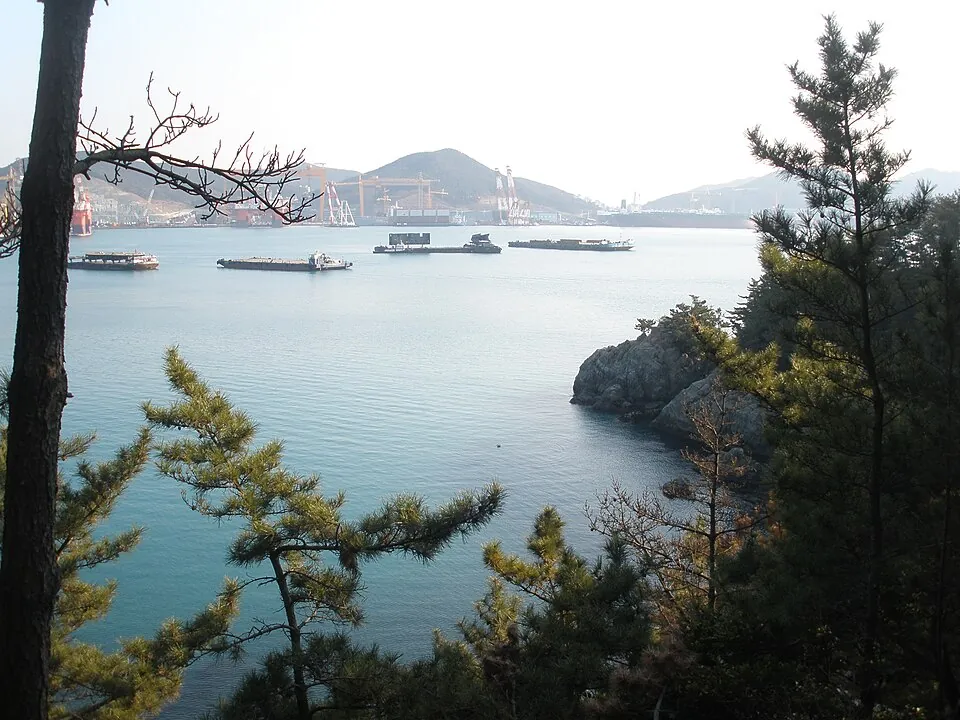 Geoje coastline between Okpo and Deokpo