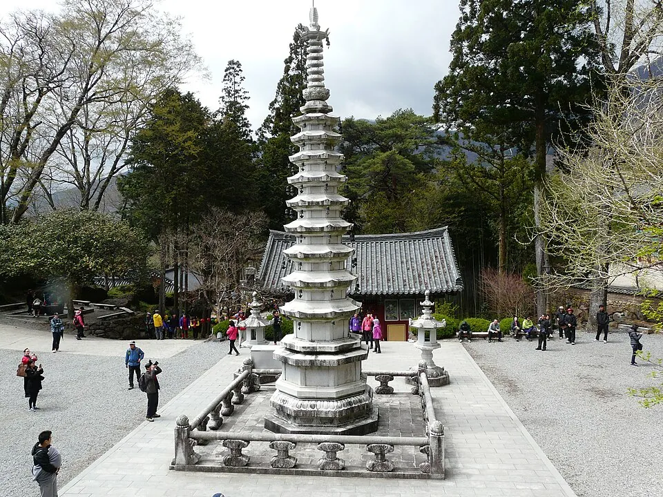 Ssanggyesa Temple courtyard, Hadong