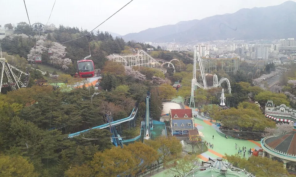 E-World theme park