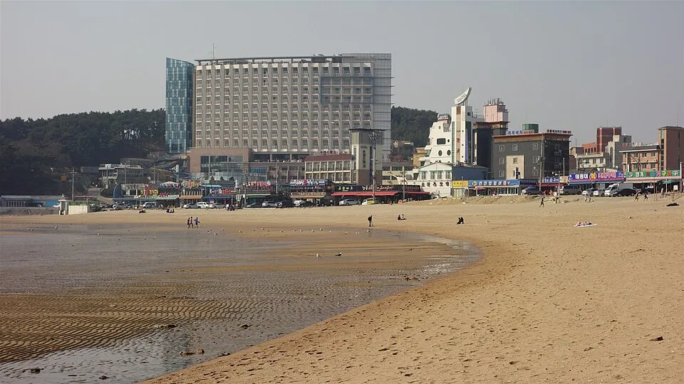 Eurwangni Beach on Yeongjong-Yongyu