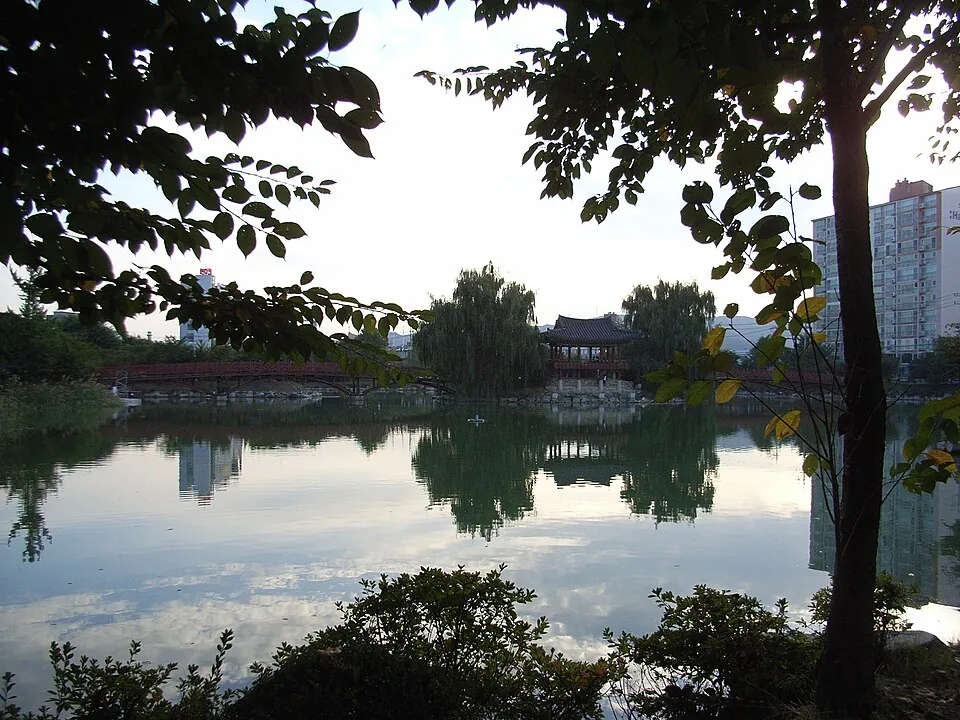 Aeryeonjeong Pavilion reflected in the water in Icheon.