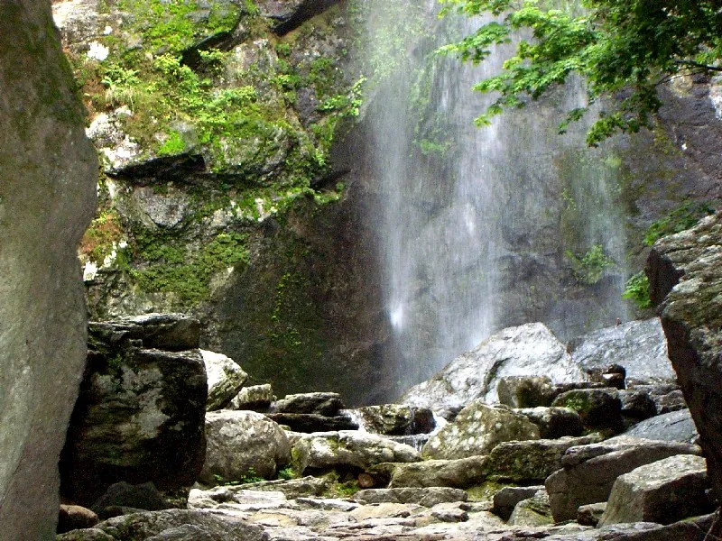 Geumosan waterfall, Gumi